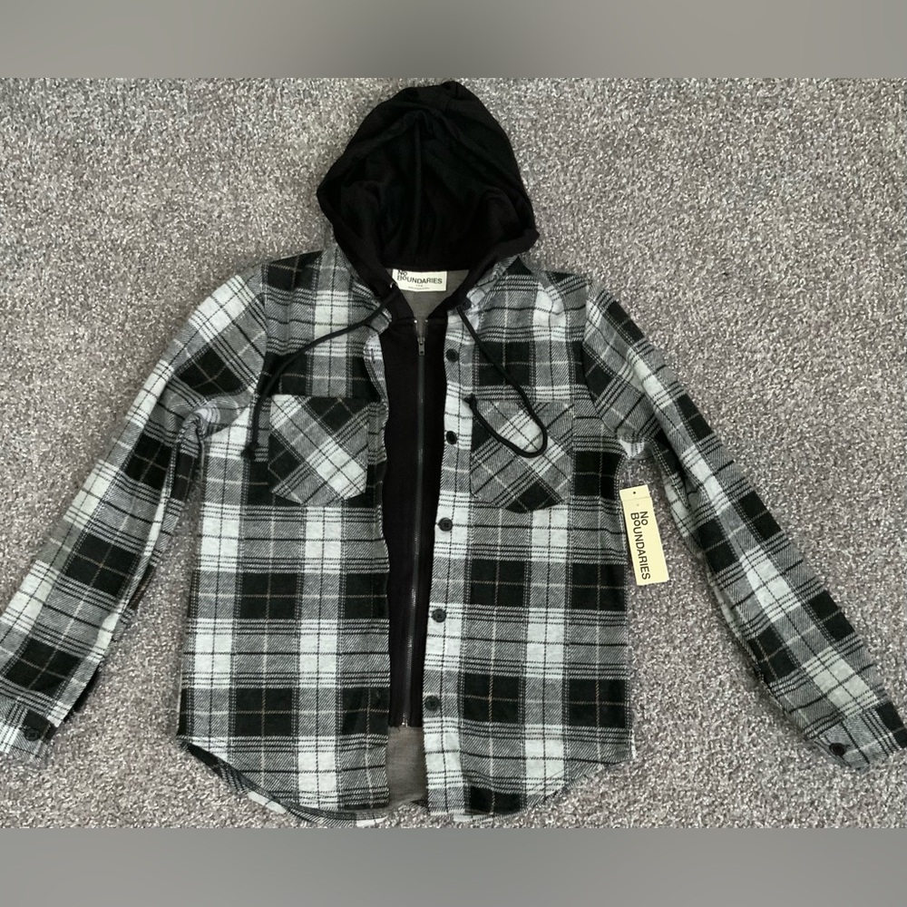 No Boundaries Black and White Plaid Hooded Shirt